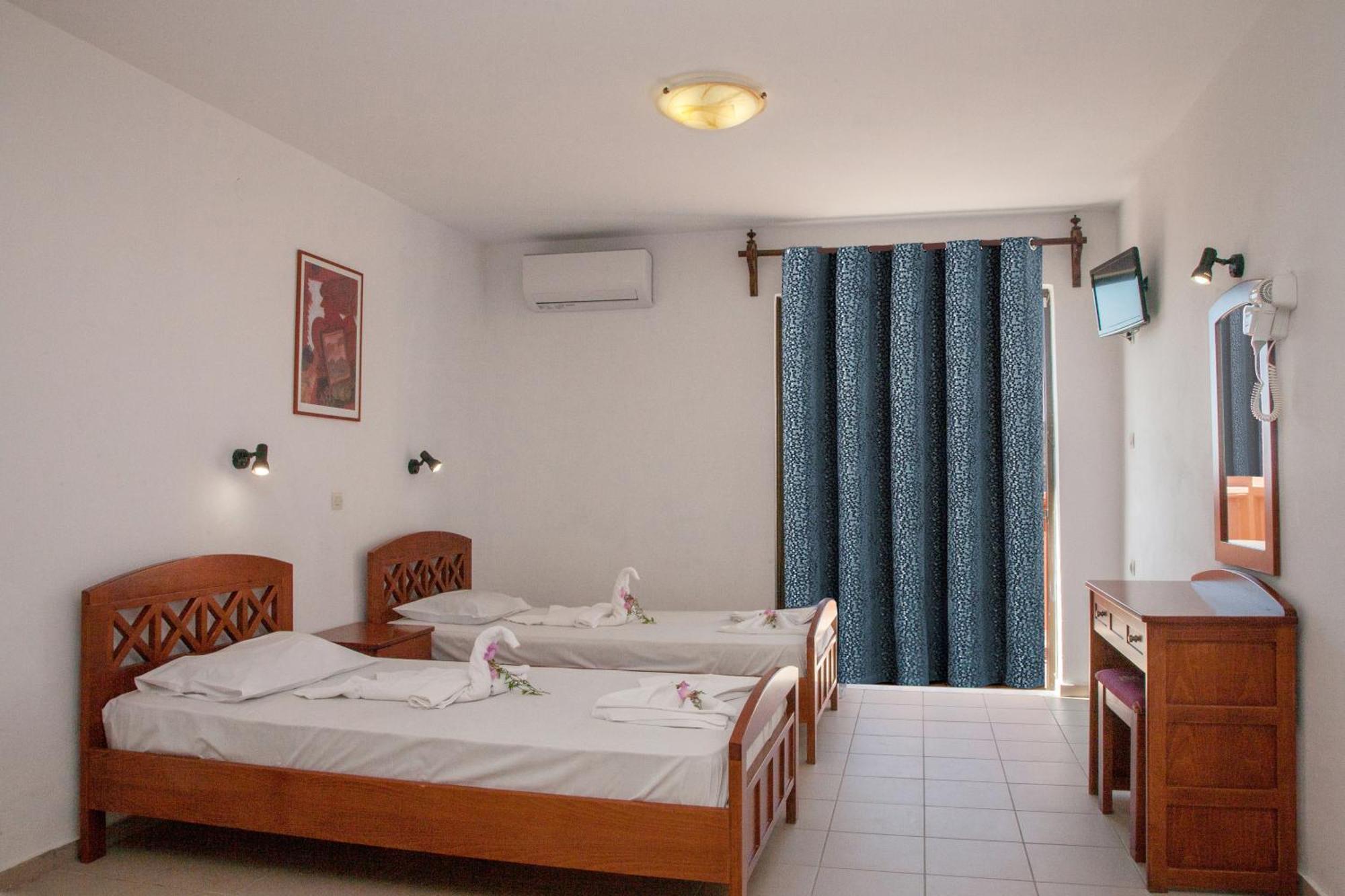 Ekavi Apartments Agia Marina Zewnętrze zdjęcie