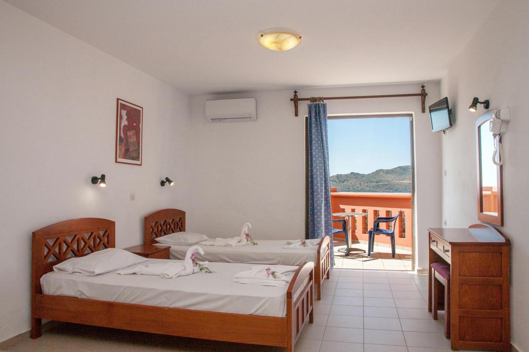 Ekavi Apartments Agia Marina Zewnętrze zdjęcie