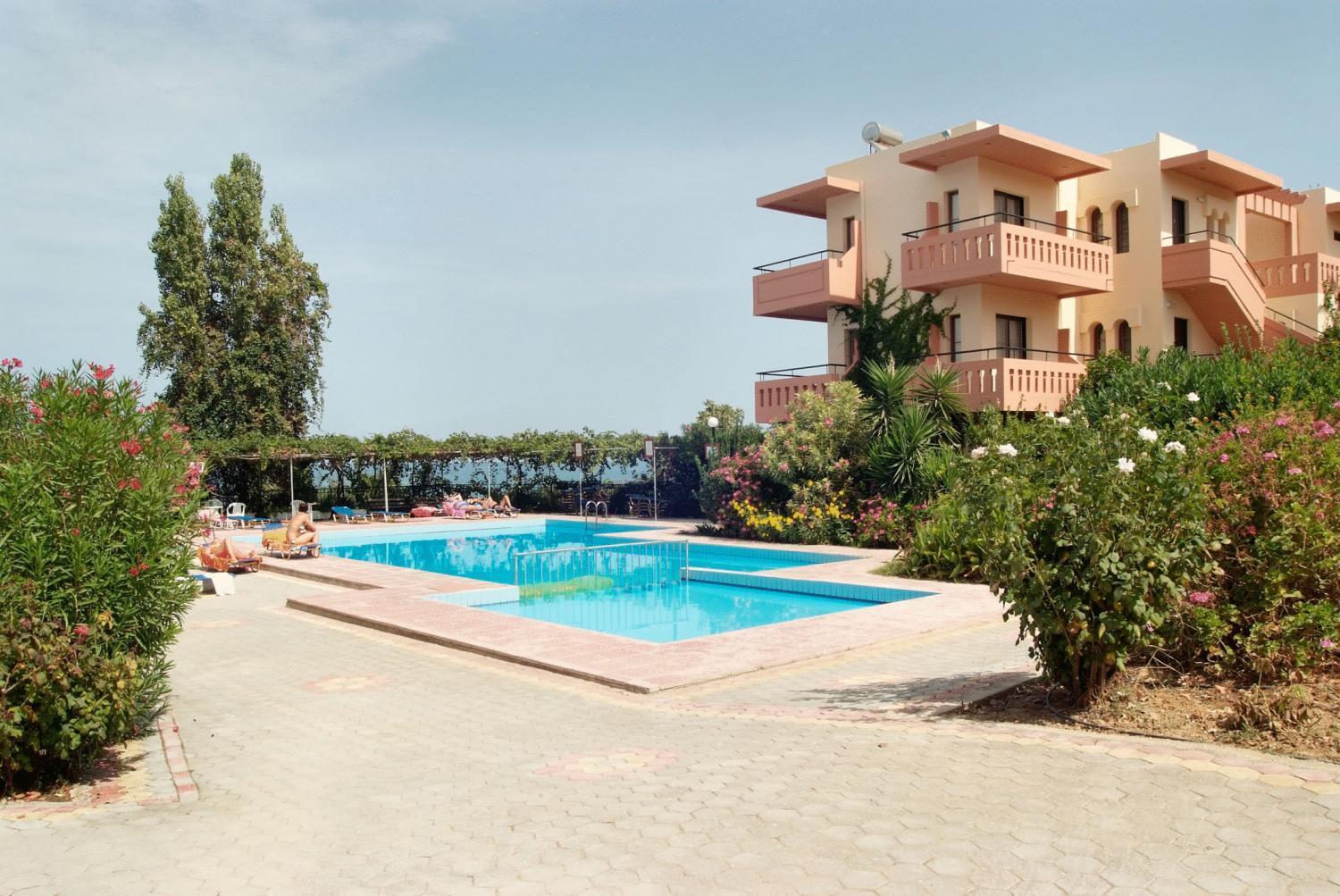 Ekavi Apartments Agia Marina Zewnętrze zdjęcie