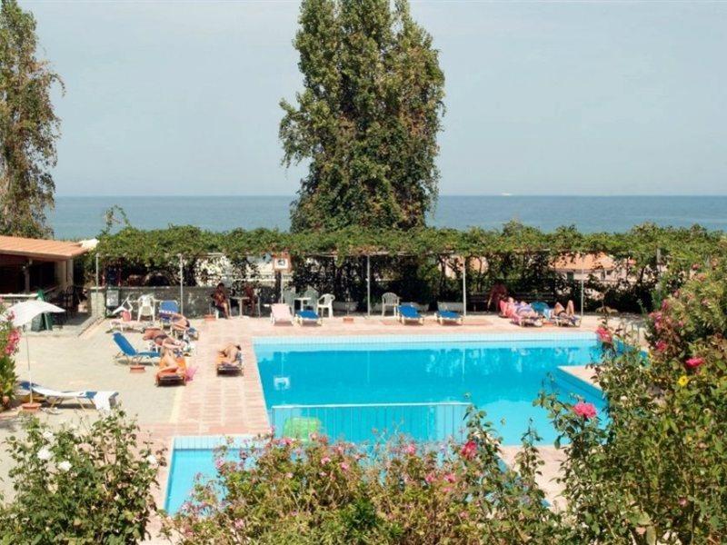 Ekavi Apartments Agia Marina Zewnętrze zdjęcie