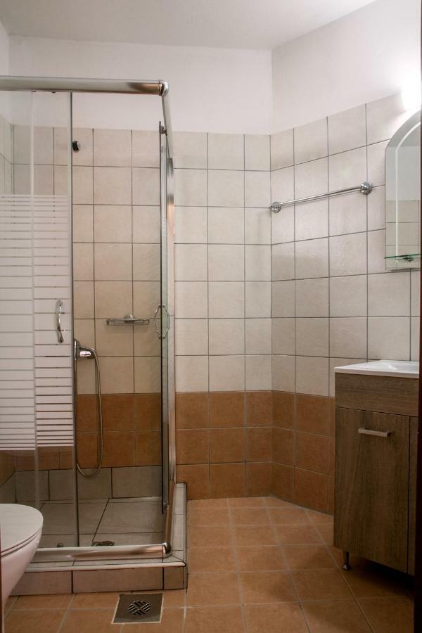Ekavi Apartments Agia Marina Zewnętrze zdjęcie