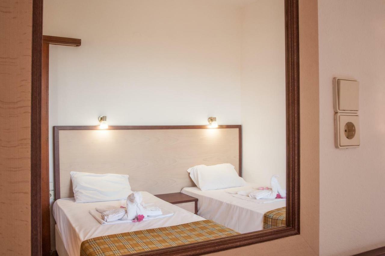 Ekavi Apartments Agia Marina Zewnętrze zdjęcie