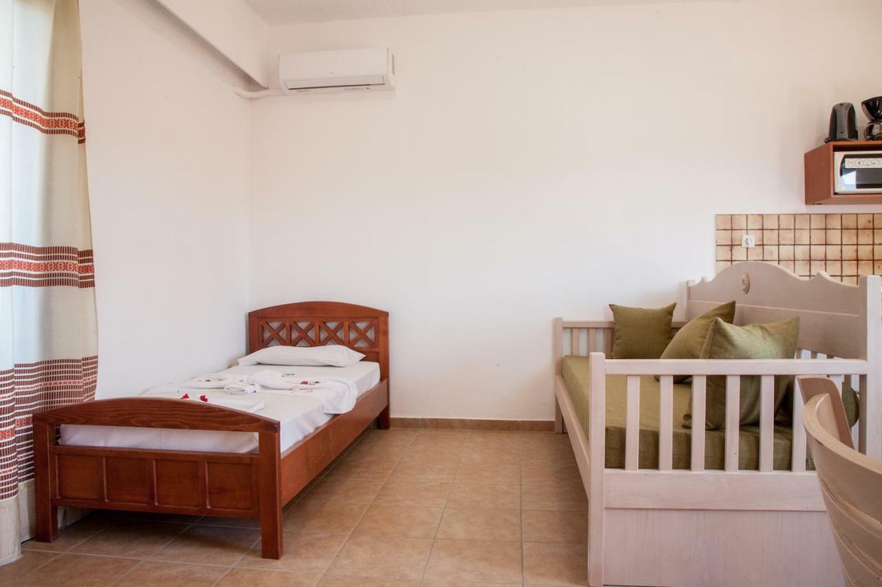 Ekavi Apartments Agia Marina Zewnętrze zdjęcie